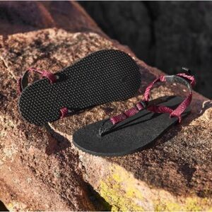 Bedrock Classic LT Sandals, size 8